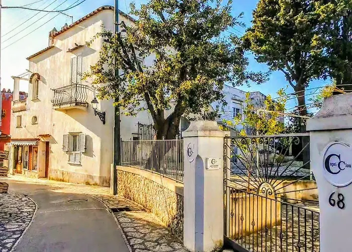 펜션 Piazza La Torre 아나카프리